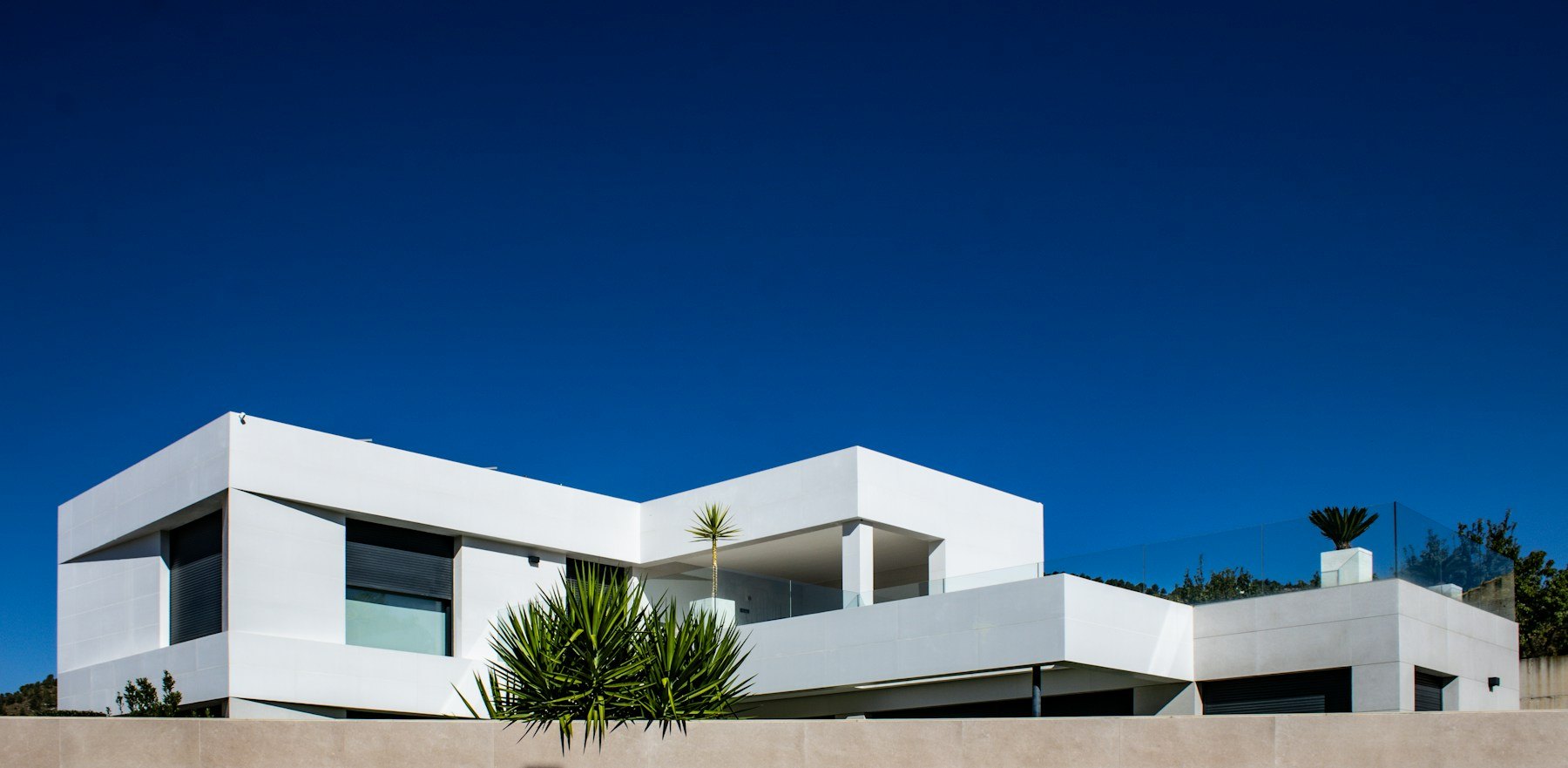 Sculptural white residential architecture in Ibi, Spain, photographed by Mark Owen Wilkinson Hughes